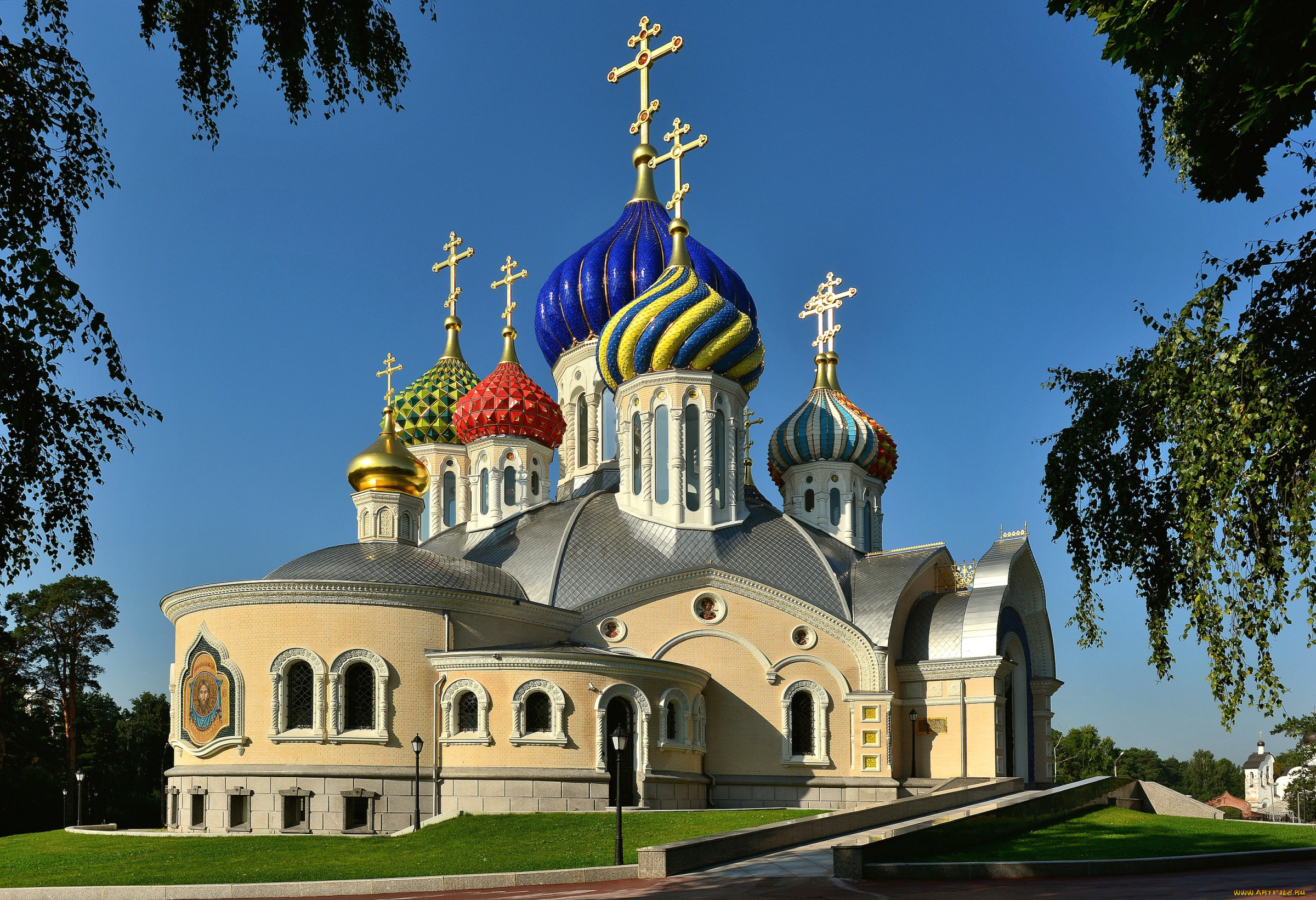 Біла церква церкви. Церковь фото. Монастырь купола. Храм золотые купола. Православие купола.
